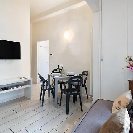 Apartament Windows On